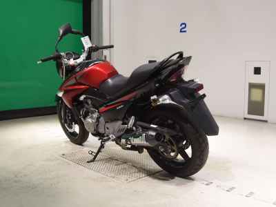 Suzuki GSR250