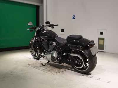 Harley-Davidson Breakout FXBRS1870 2022