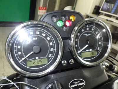 Moto Guzzi V7 Classic 2011