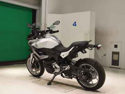 BMW F900XR 2021