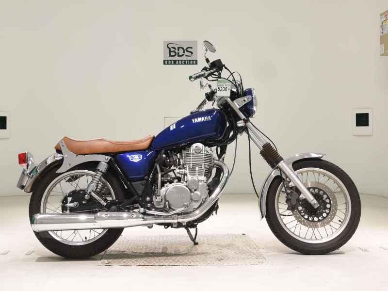 Yamaha SR400 2021