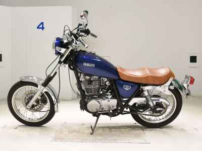Yamaha SR400 2021