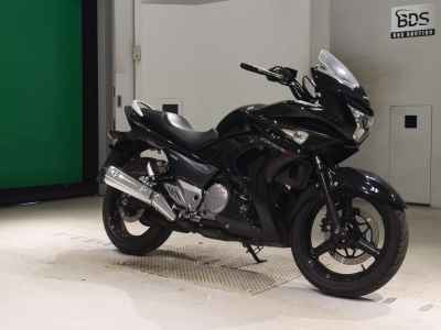 Suzuki GSR250F
