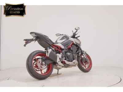 Kawasaki Z900 2023