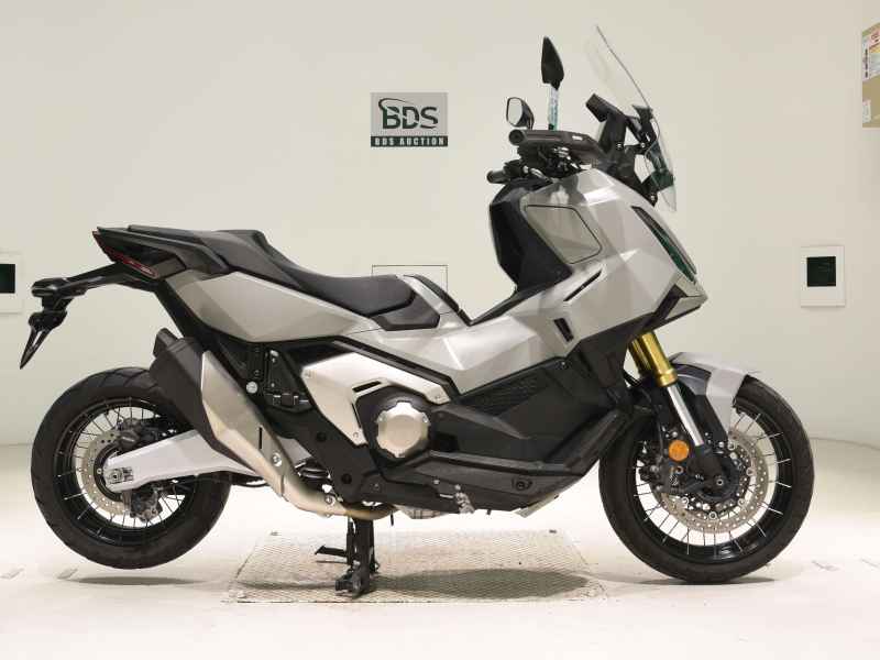 Honda X-Adv 750 2025