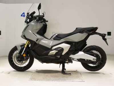Honda X-Adv 750 2025
