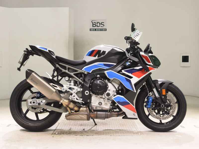 BMW M1000R 2025