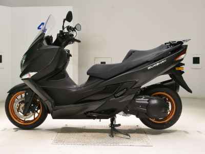 Suzuki Burgman 400 2025