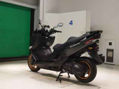 Suzuki Burgman 400 2025
