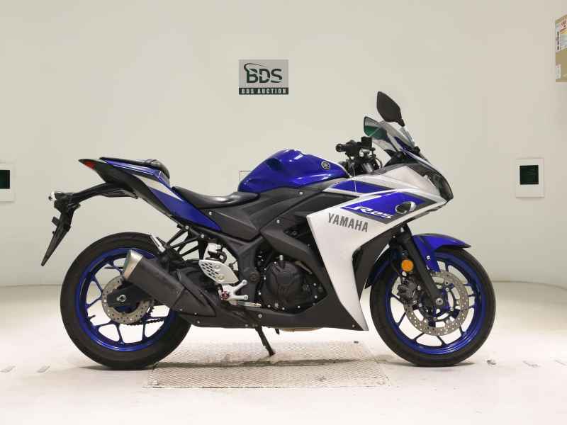 Yamaha YZF-R25 2015