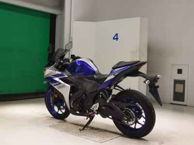 Yamaha YZF-R25 2015