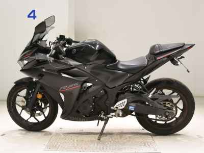 Yamaha YZF-R25 2018