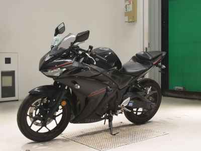 Yamaha YZF-R25 2018