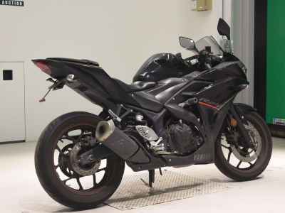 Yamaha YZF-R25 2018
