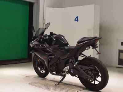 Yamaha YZF-R25 2018