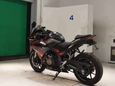 Honda CBR400R 2022