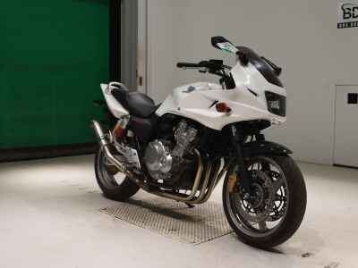 Honda CB400 Super Boldor 2009