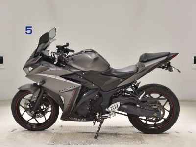 Yamaha YZF-R25 2016