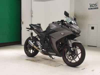 Yamaha YZF-R25 2016