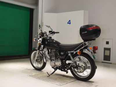 Yamaha SR400 2016