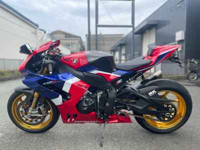 Honda CBR1000RR-R FB SP 2022