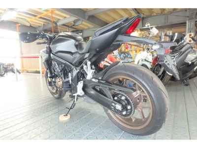 Honda CB650R E-Clutch 2025