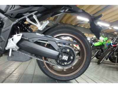 Honda CB650R E-Clutch 2025