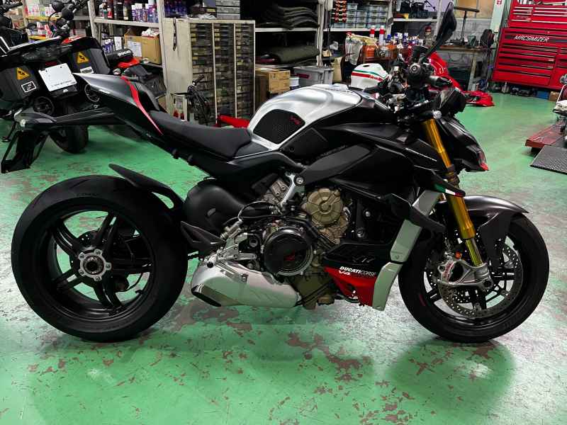 Ducati Streetfighter V4 2023