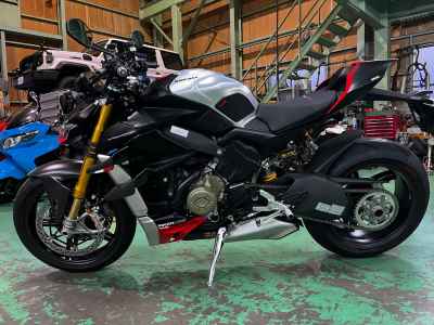 Ducati Streetfighter V4 2023