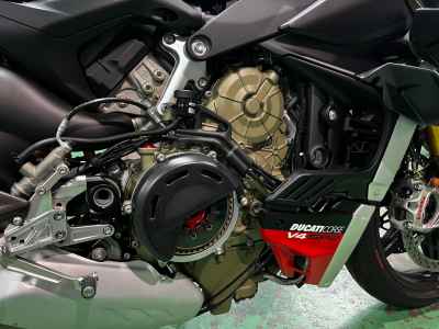 Ducati Streetfighter V4 2023