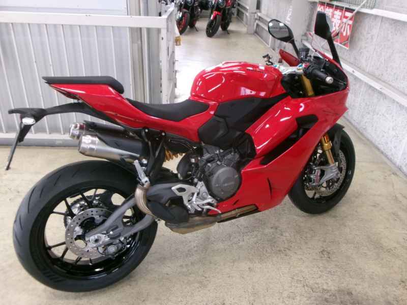 Ducati Panigale V2S 2025