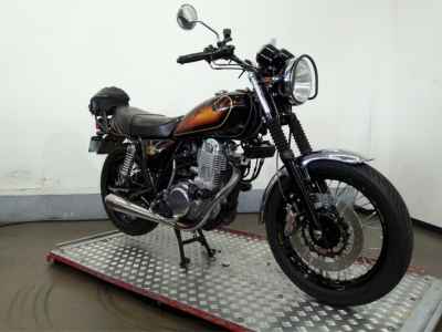 Yamaha SR400 2019