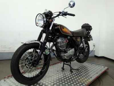 Yamaha SR400 2019