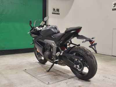 Triumph Daytona 660 2025