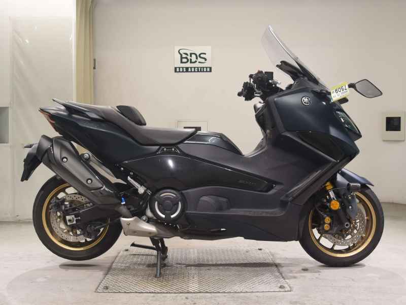 Yamaha TMAX 560 2022