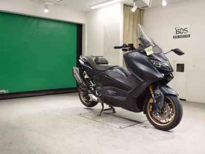 Yamaha TMAX 560 2022