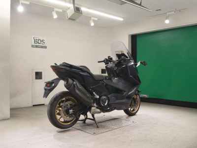 Yamaha TMAX 560 2022