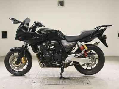 Honda CB400 Super Boldor 2016