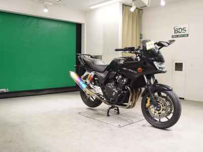 Honda CB400 Super Boldor 2016