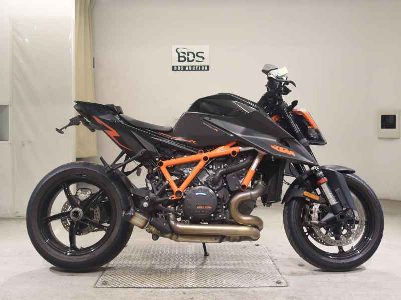 KTM 1290 Super Duke R 2020