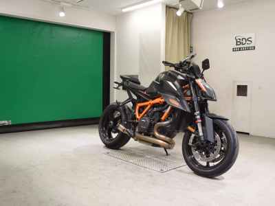 KTM 1290 Super Duke R 2020