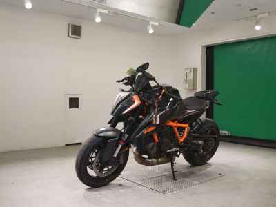 KTM 1290 Super Duke R 2020