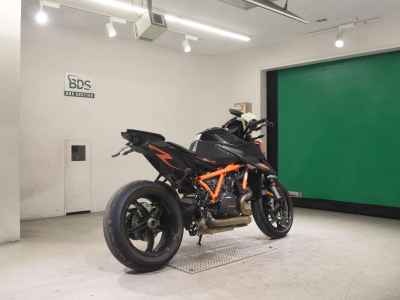 KTM 1290 Super Duke R 2020
