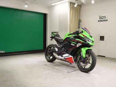 Kawasaki Ninja ZX-25R 2022