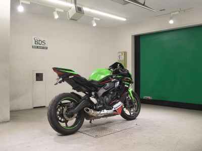Kawasaki Ninja ZX-25R 2022
