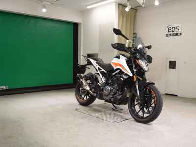 KTM 390 Duke