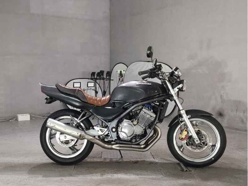 Kawasaki Balius ZR250