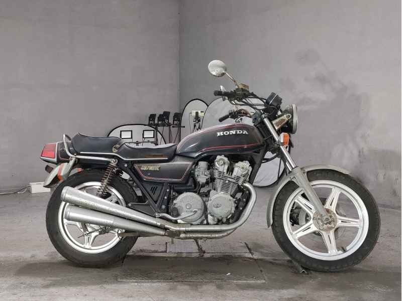 Honda CB750 Custom