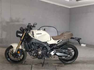 Yamaha XSR900 2025