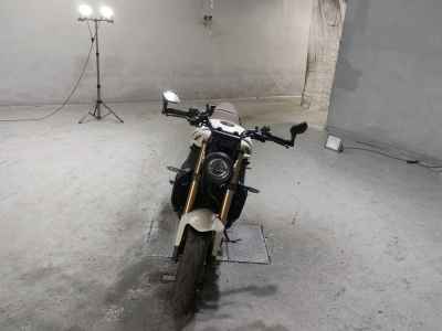 Yamaha XSR900 2025